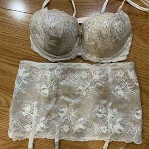 Very Sexy PU Demi Bra with garter panty 32C SM NWT